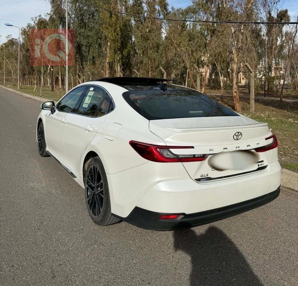 تۆیۆتا کامری